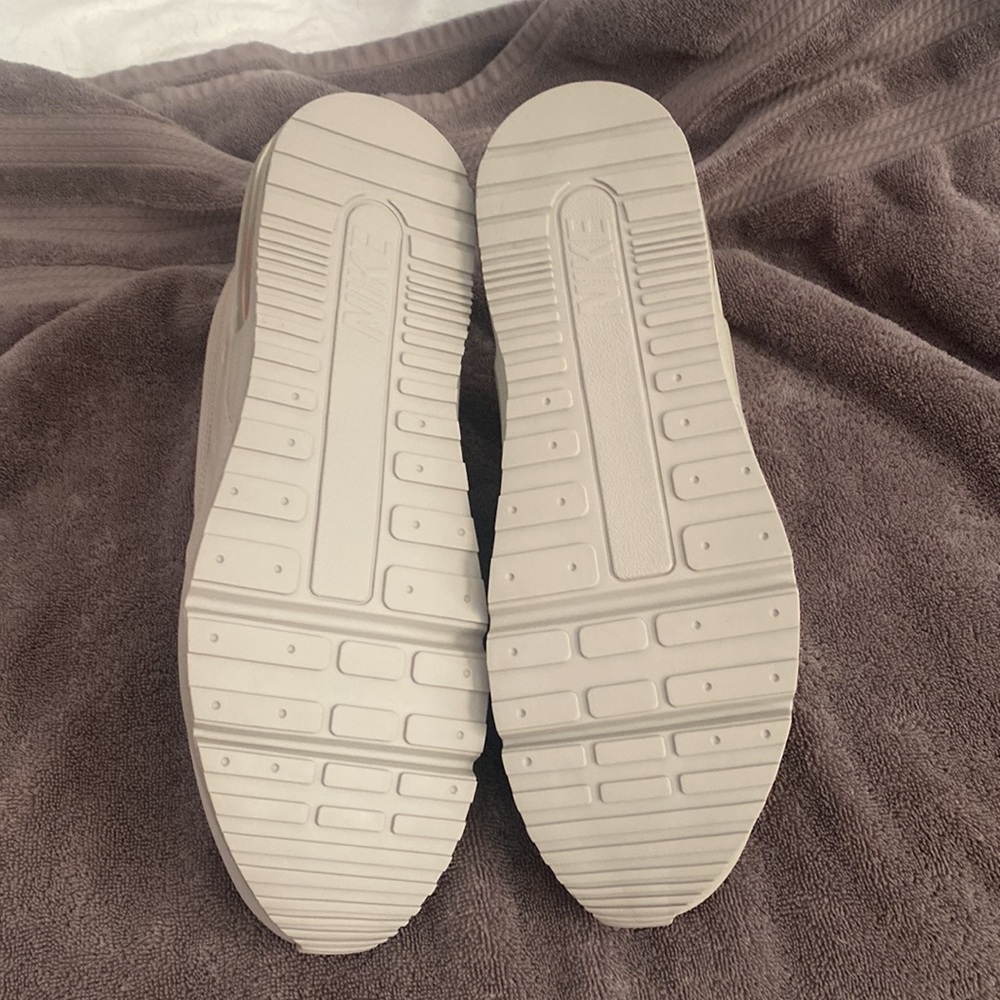 Brand new; never worn Air Max LTD 3 - Picture 6 of 11